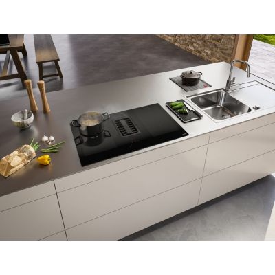Płyta indukcyjna z okapem 83 cm blatowy czarny 3400595364 Franke Maris
