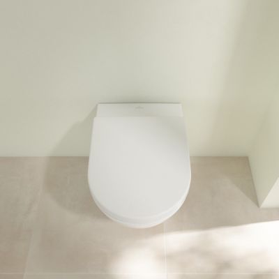 Miska WC z deską wolnoopadającą wisząca bez kołnierza biały połysk 5614HRR1 Villeroy & Boch Subway 2.0