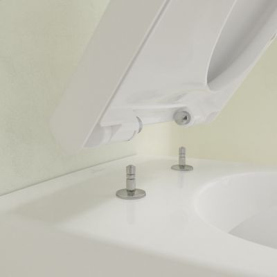 Miska WC z deską wolnoopadającą wisząca bez kołnierza biały połysk 5614HRR1 Villeroy & Boch Subway 2.0