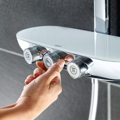 Zestaw prysznicowy ścienny termostatyczny z deszczownicą starlight chrome 26250000 Grohe SmartControl