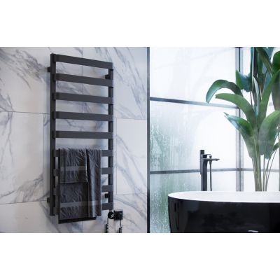 Grzejnik łazienkowy dekoracyjny 137x50 cm czarny GREXME137BL Excellent Meteor